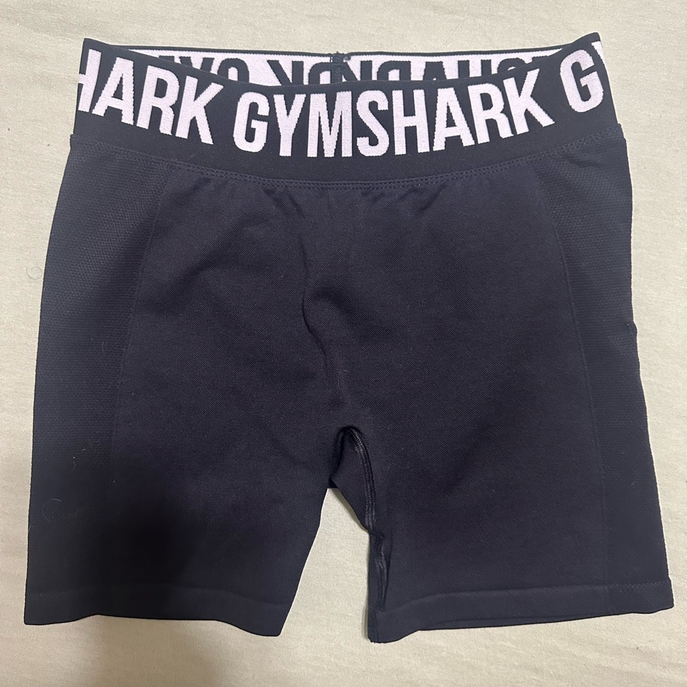 Gymshark Black and white flex shorts